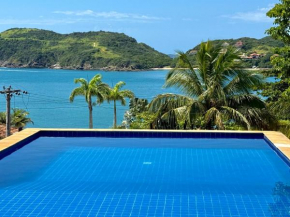 Casa de CINEMA 3 suites, 50m da Praia da Ferradura